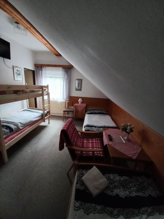 Restaurace A Penzion Maja Бенецко Экстерьер фото